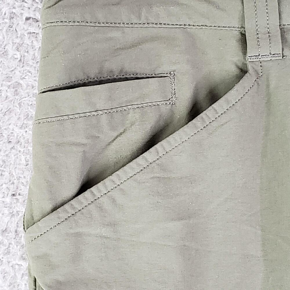 Patagonia Quandary Cargo Shorts Men's Size 32 Green Hiking Outdoor Zip Pocket - Picture 5 of 11